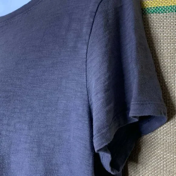 Universal Thread - Picture 2 of 7